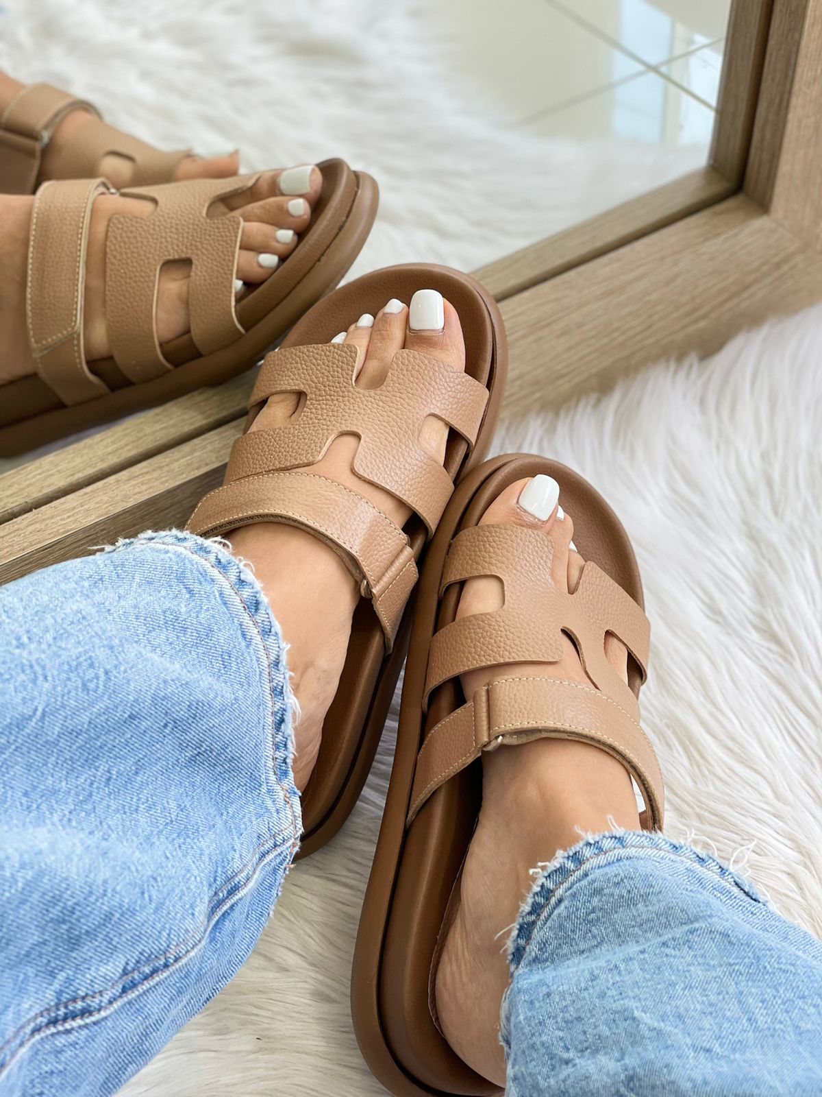 Canoa Milán Taupe en Cuero