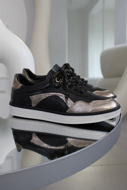 Sneakers Roma en Cuero.