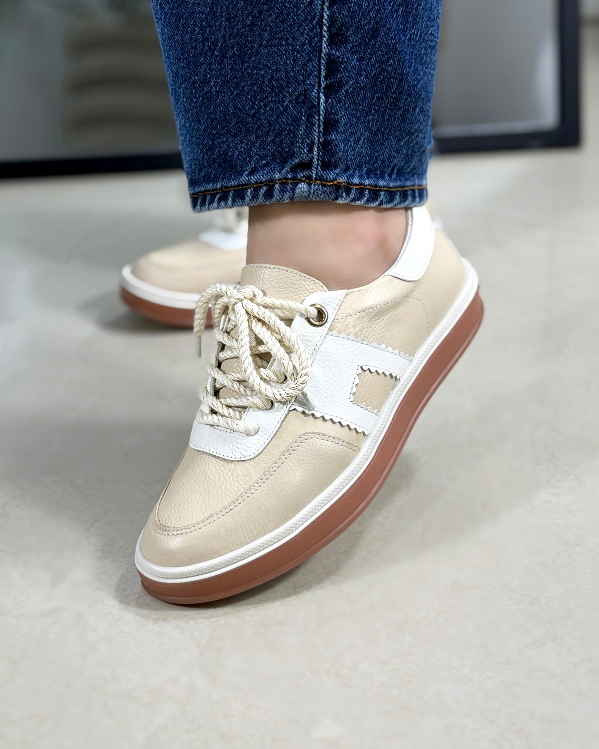 Sneakers Nara en Cuero