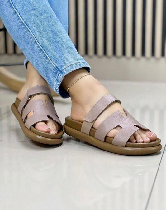 Canoa Milán Taupe Oscuro en Cuero