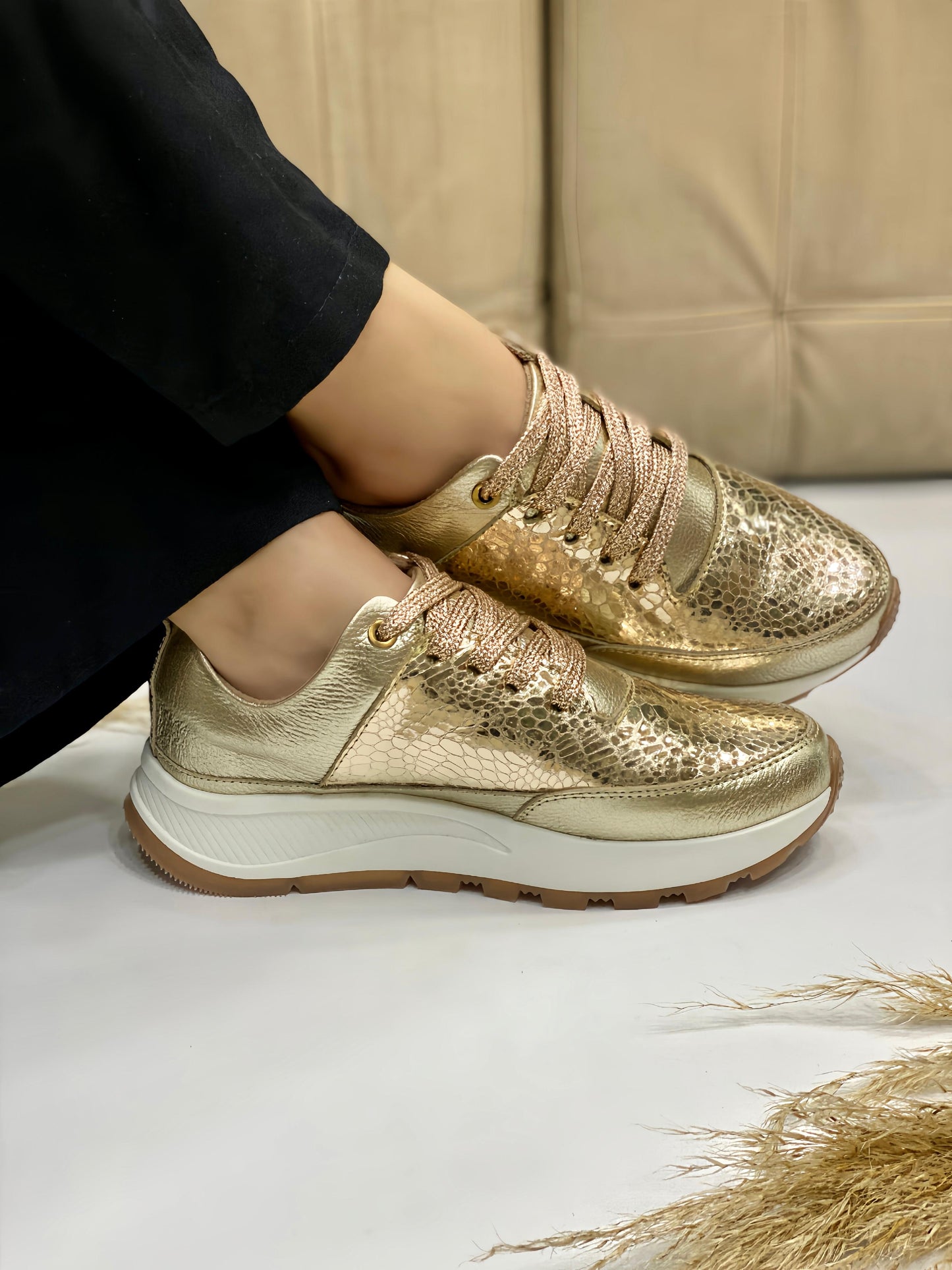 Sneakers Cuero Verona Dorado